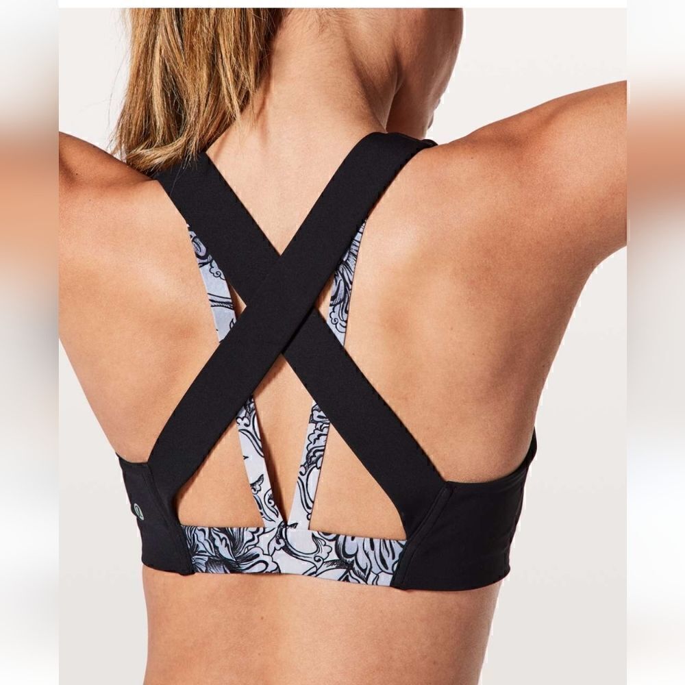 Lululemon Sweat Times Bra Hanakotoba Starlight Multi Black Size 6